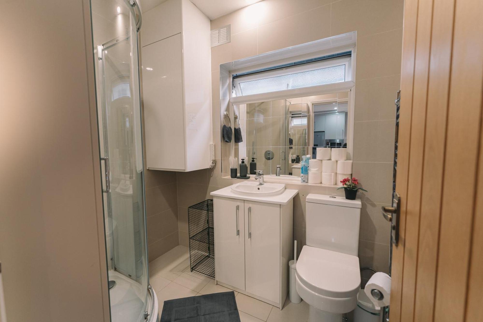 ロンドンModern Flat By The Underground.アパートメント エクステリア 写真