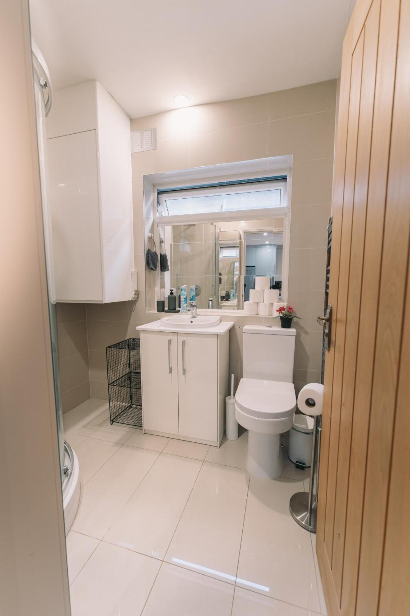 ロンドンModern Flat By The Underground.アパートメント エクステリア 写真